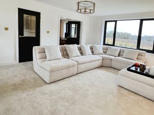Lounge- click for photo gallery